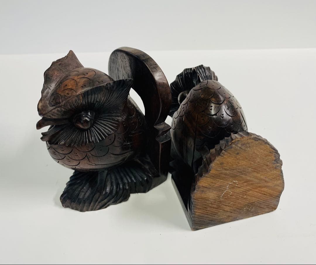 ヴィンテージの木彫りフクロウのブックエンド一 中古品木製彫刻 2個セット