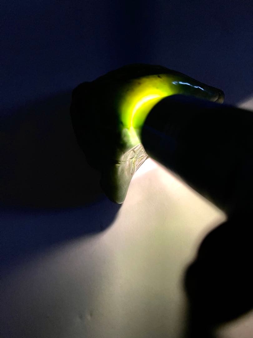 天然翡翠 翡翠原石  鑑賞石 重さ約271g 翡翠原石 送料無料