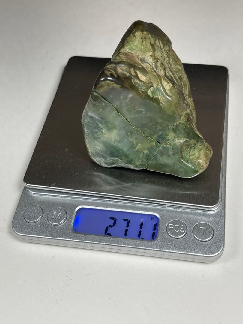 天然翡翠 翡翠原石  鑑賞石 重さ約271g 翡翠原石 送料無料