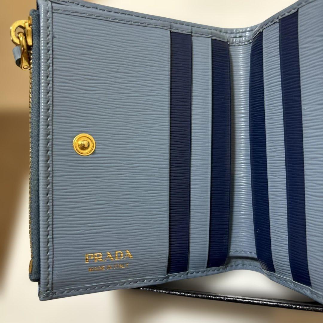 【専用】PRADA 二つ折り財布 ライトブルー