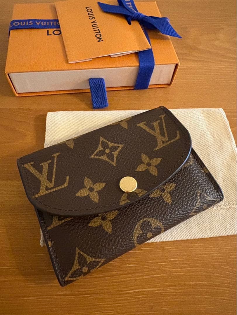 ルイヴィトン　モノグラム ポルトモネ・ロザリ フューシャ