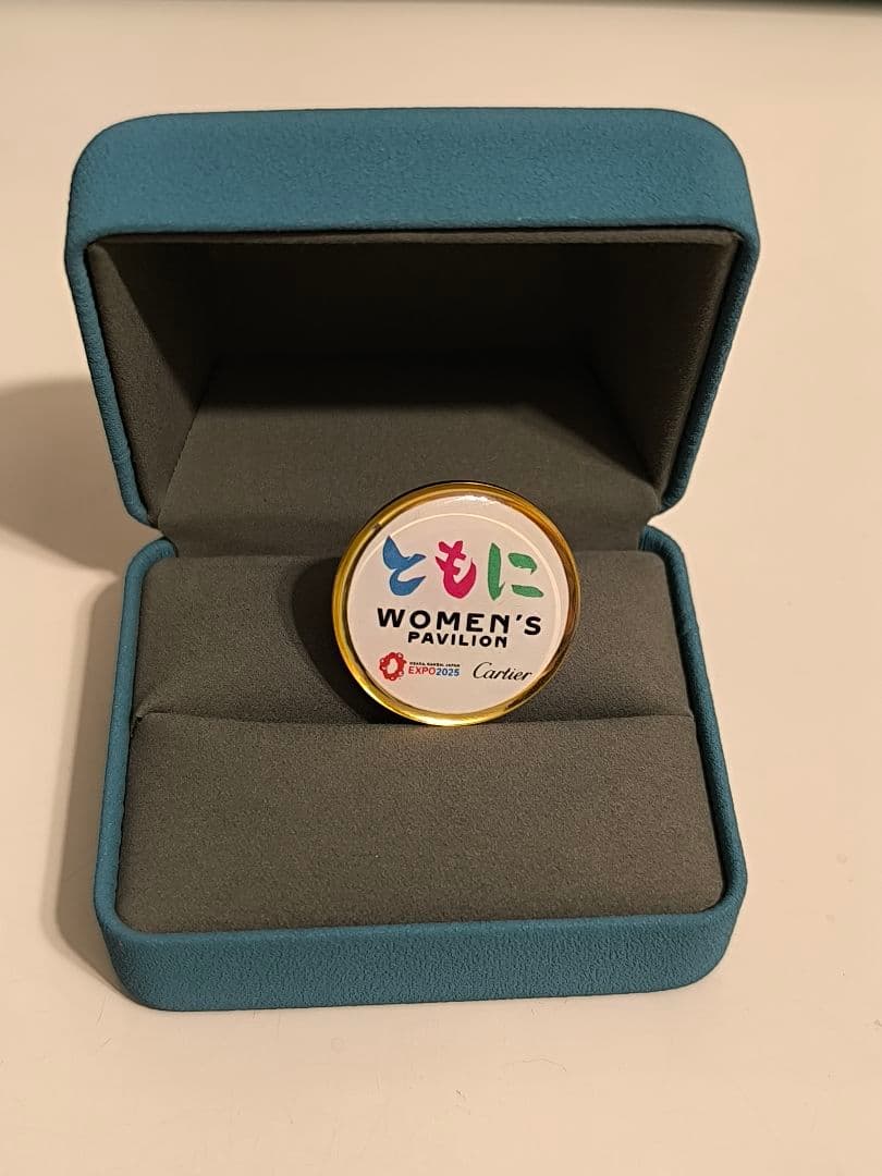 非売品】大阪関西万博 ウーマンズパビリオン カルティエ ピンバッジ