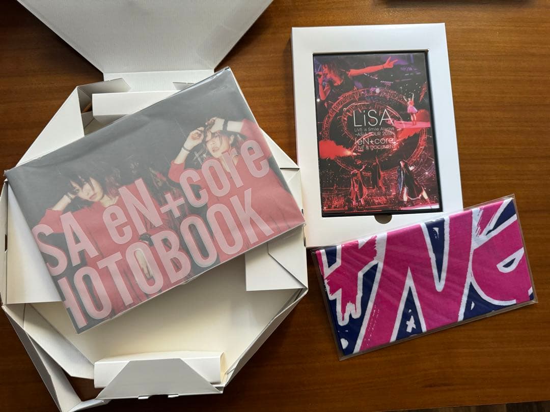 LiSA 限定品セット8点＋レコードLADYBUG +おまけポスター&ステッカー