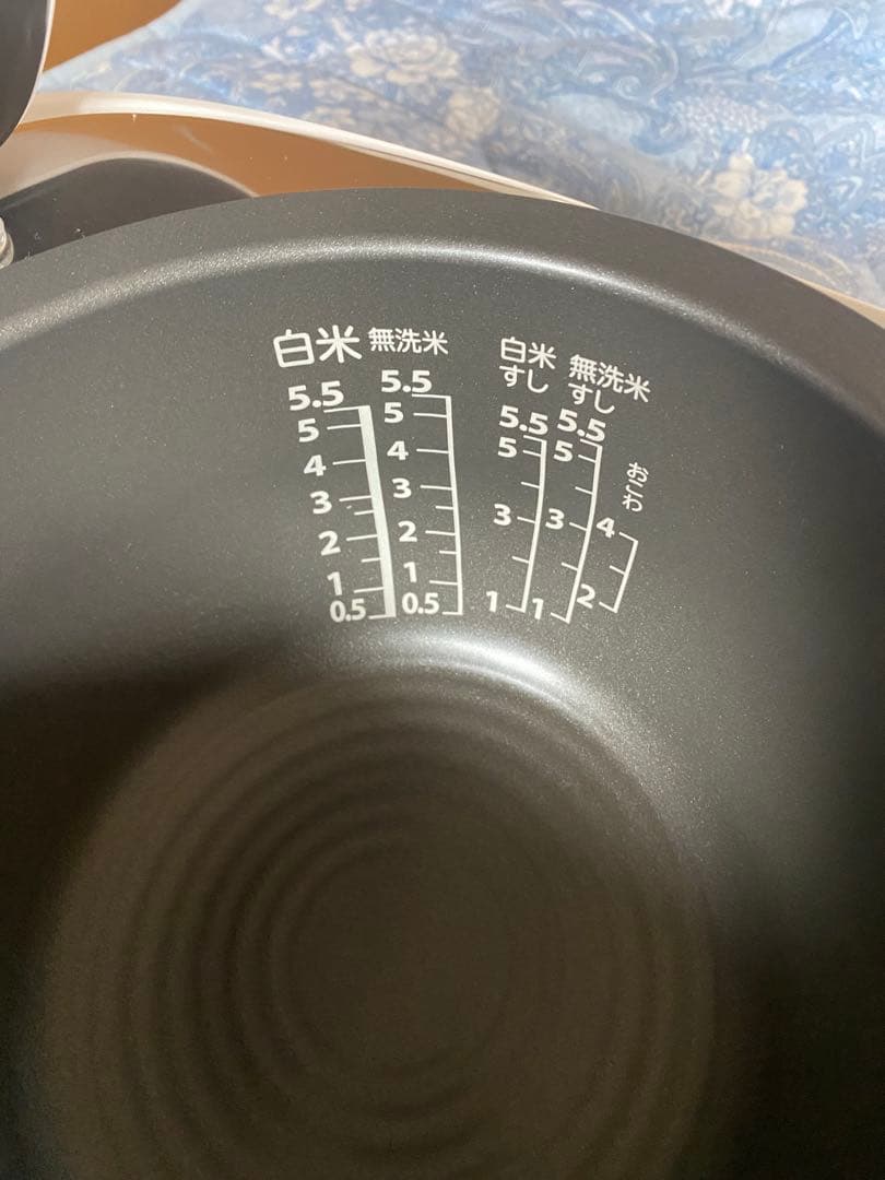 TOSHIBA RC-10VSR 1.0L 東芝真空圧力IHジャー炊飯器