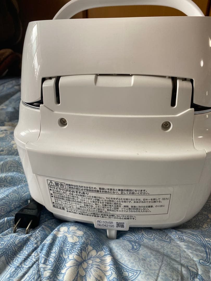 TOSHIBA RC-10VSR 1.0L 東芝真空圧力IHジャー炊飯器