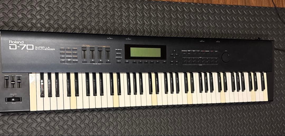 Roland D-70 シンセサイザー　ローランド