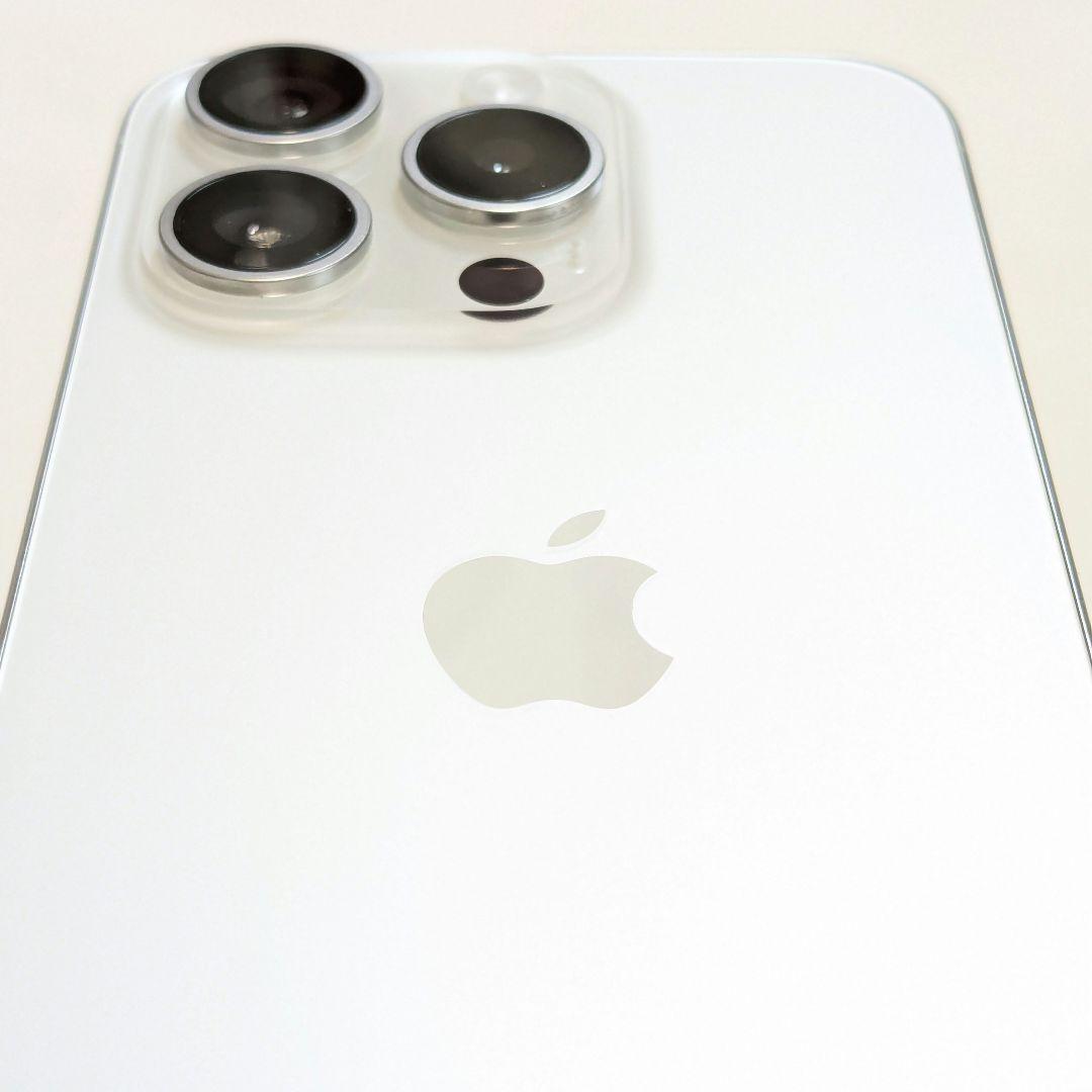 【美品】iPhone15 pro 256GB ホワイトチタニウム　SIMフリー