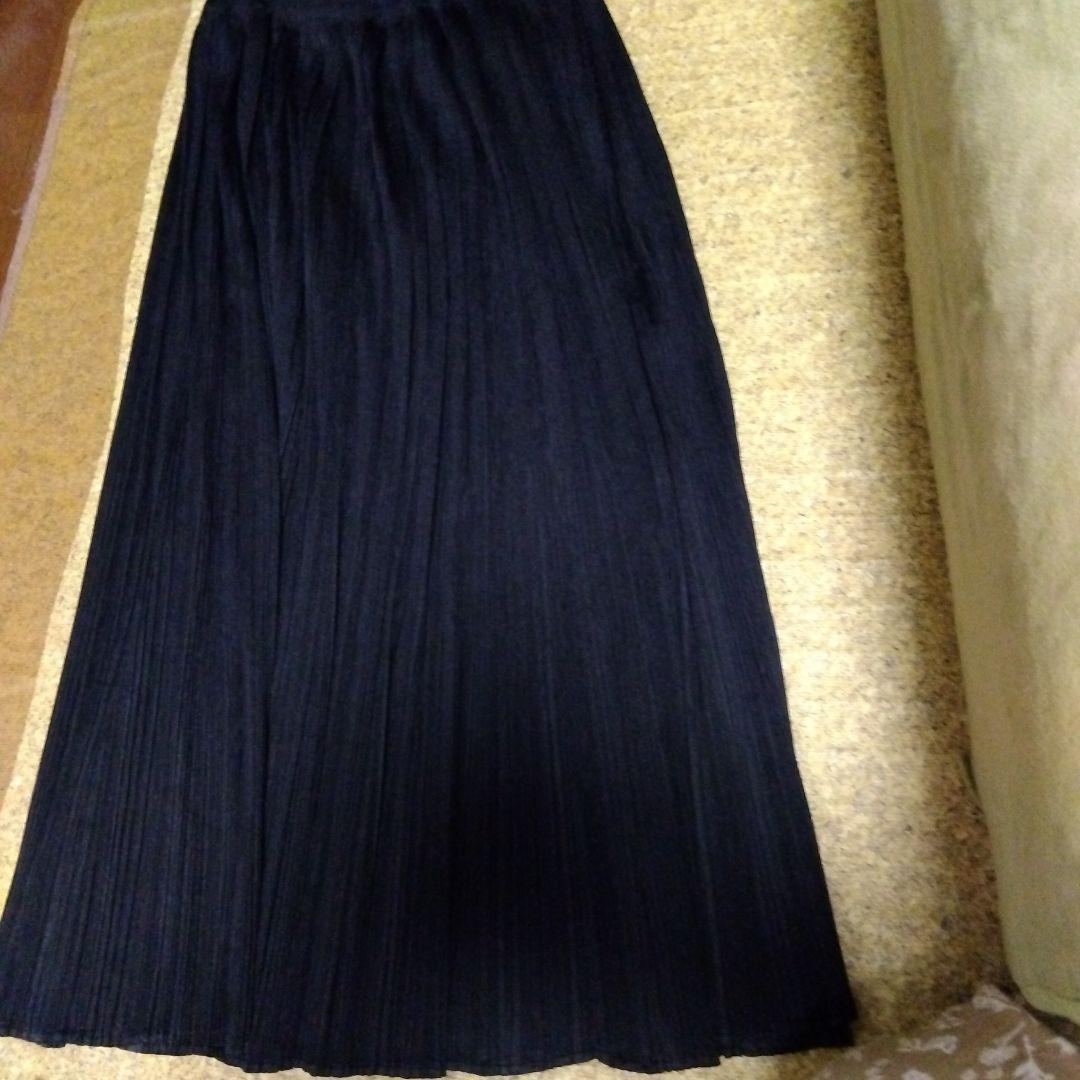 ISSEY MIYAKE PLEATS PLEASE プリーツスカート　黒