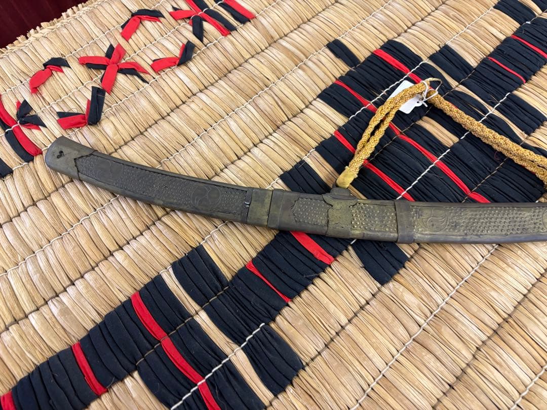 アイヌ　タンネプイコロ　覆輪太刀　刀装具　太刀拵　イコロ　エムシ　三ツ巴紋　竹光