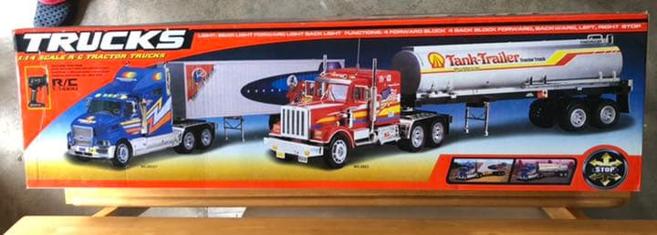 Trucks M-2 ラジコンカー