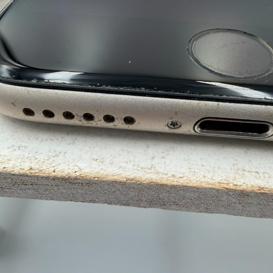 iPhone SE第3世代 64GB スターライト 315