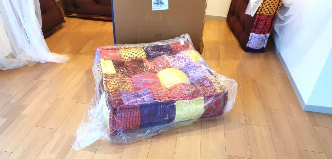 【ほぼ新品】アデペシュ　ブロックマルチソファ（パッチワークミックス）　4つセット