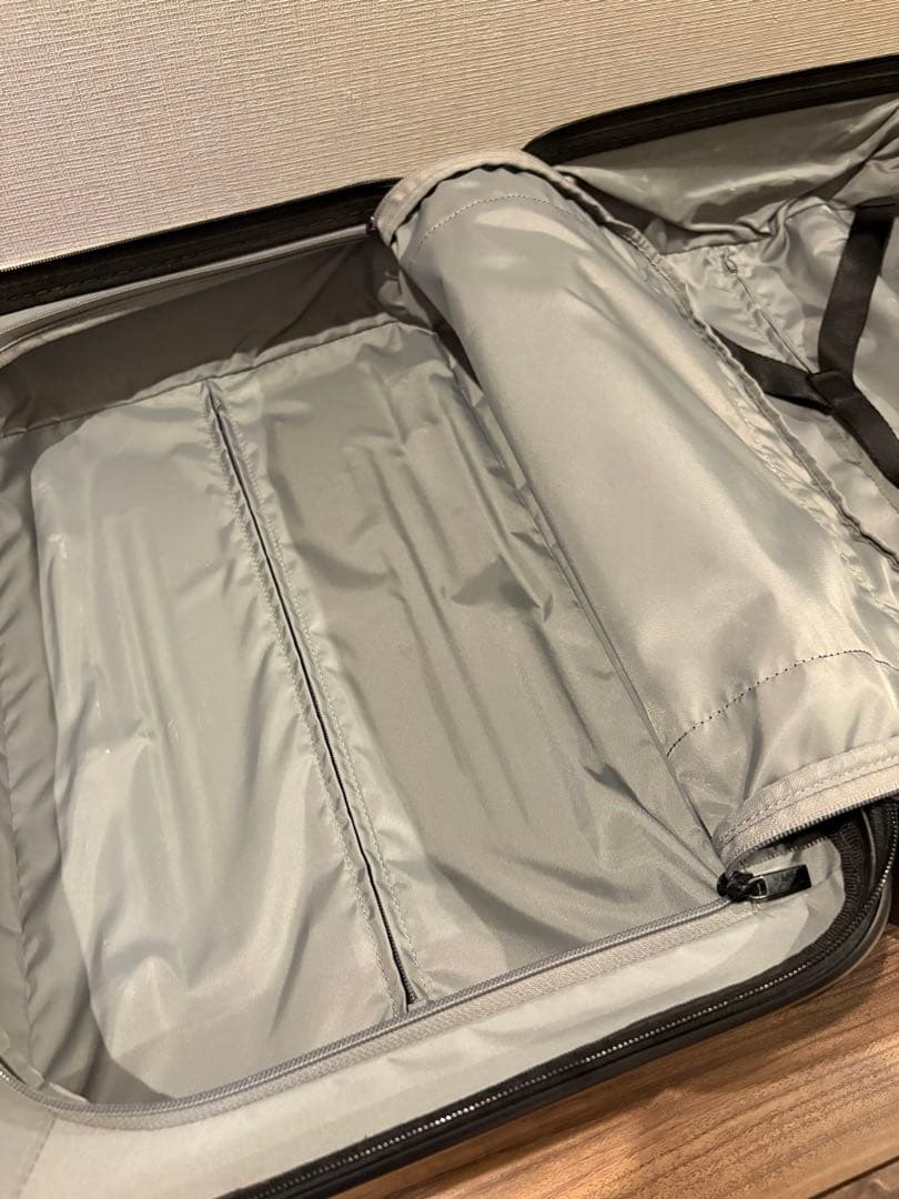 TUMI キャリーケース 1〜2泊用