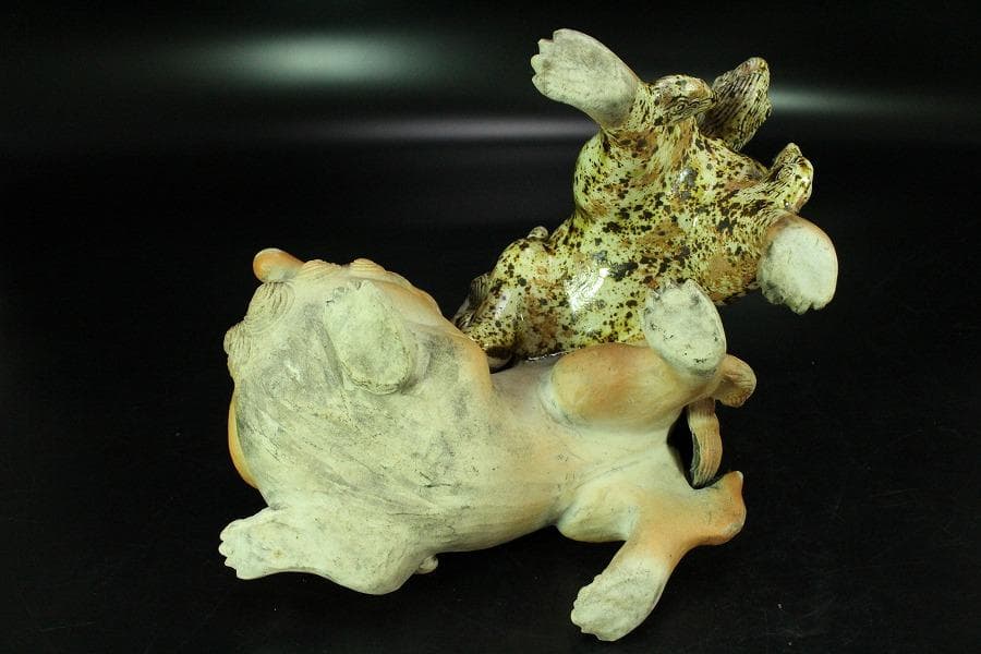 白備前 双獅子 置物 骨董 古美術 在銘(K-YC509)