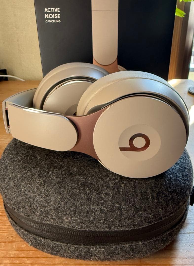 beats solo pro ワイヤレス　ノイズキャンセリング　ヘッドフォン美品