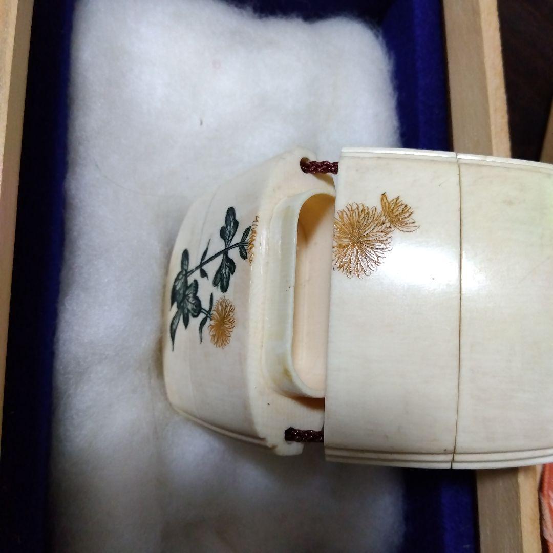 印籠　饅頭根付　さんご緒締　花鳥図　天然素材　上製桐箱＆保護布付