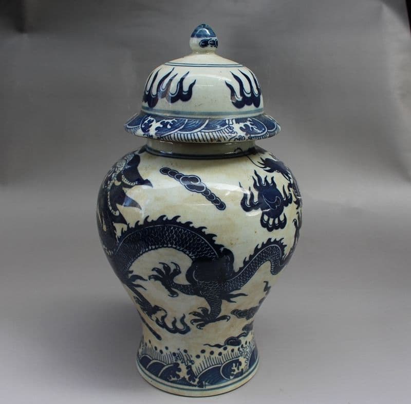 サバ竜紋将軍缶  景徳鎮 陶磁器 装飾品 工芸品 美術品 置物