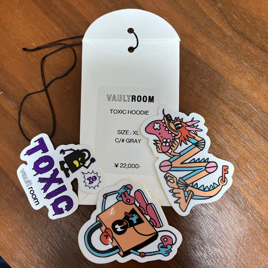 ロコさん専用　vault room パーカー グレー　TOXIC