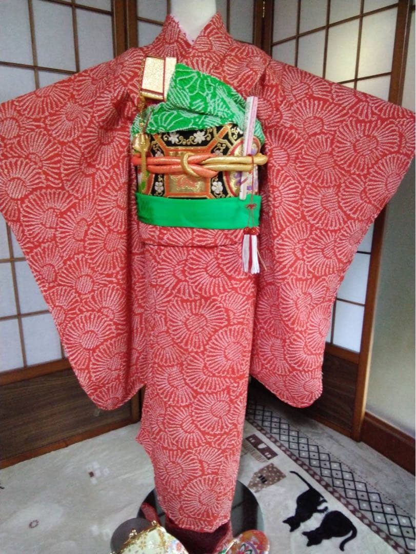 7歳向け・化繊・未使用・絞りのお着物のセット