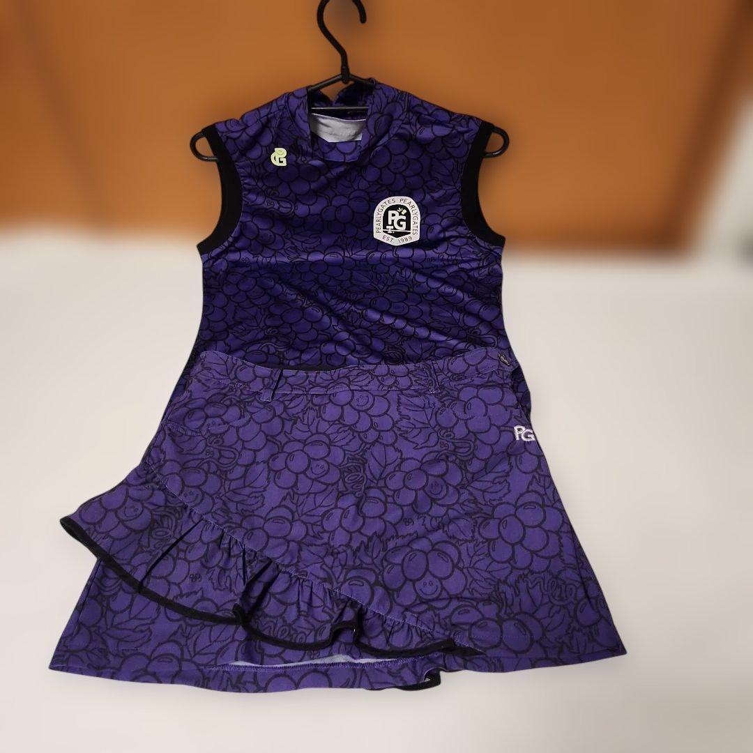 パーリーゲイツのRG ブドウ柄 紫色 シャツとフリルスカート