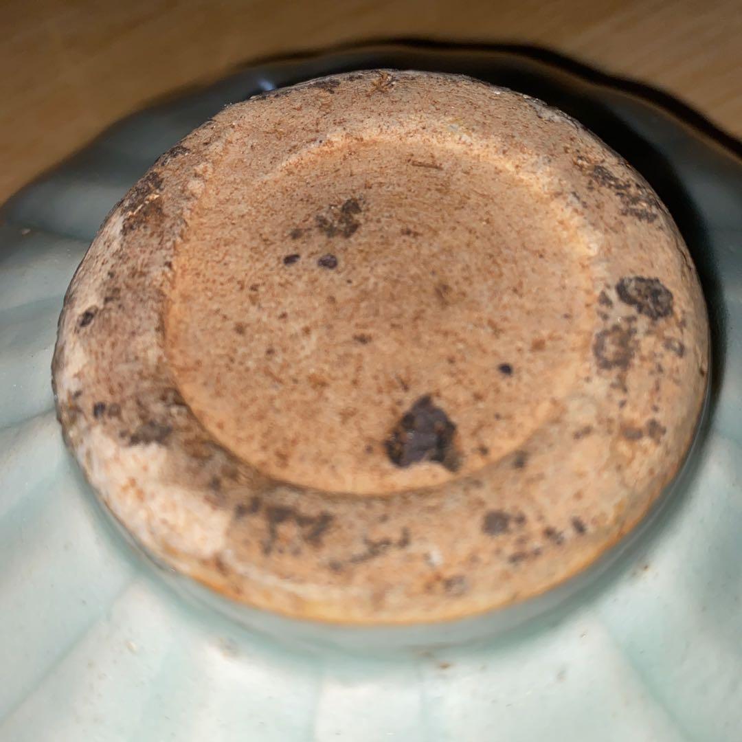 青白磁蓮弁紋碗　龍泉窯　南宋時代