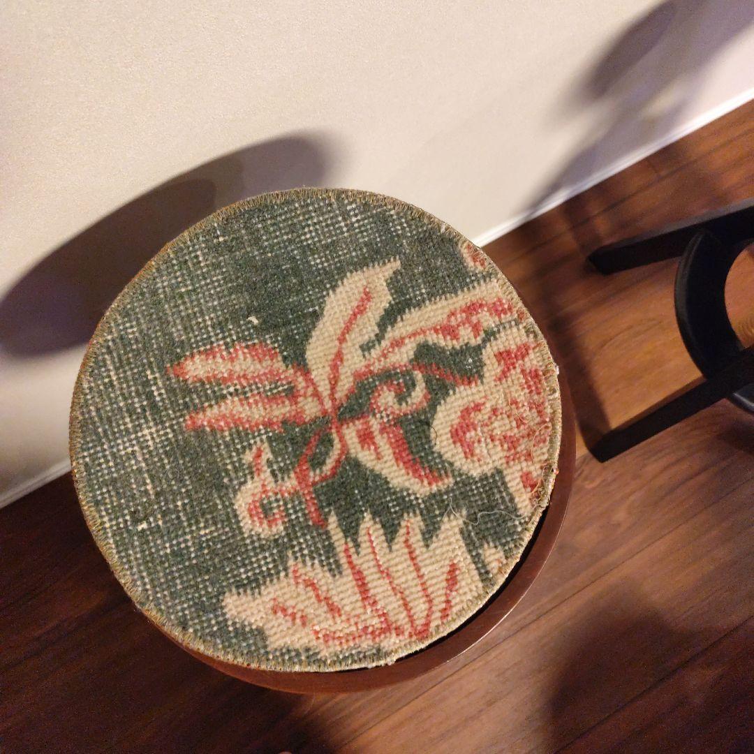 ダークブラウン 回転式スツール　スピンチェア