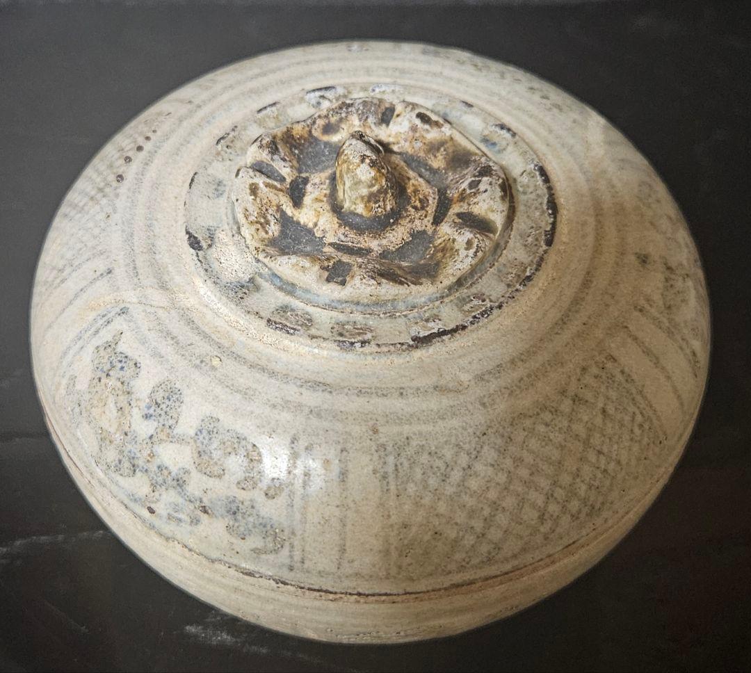 17～18世紀　宋胡録　青花　鉄釉　幾何学文様　蓋物　香炉　香合　合子　茶道具