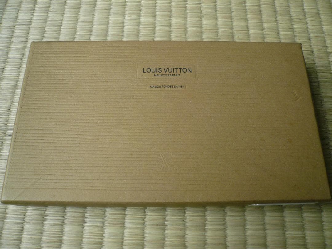 【ルイヴィトン＆PRADA】 空箱 収納袋 ショップ袋 手さげ袋 カード3枚