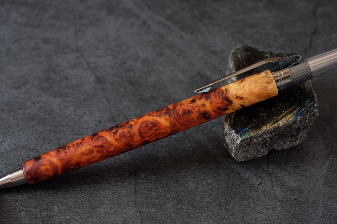 PG5木軸カスタム0168　高村杢工房 製図用シャープペンシル　花梨瘤極上の紅白