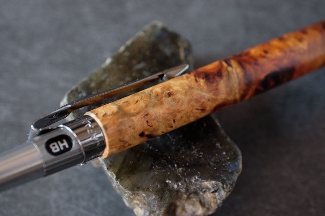 PG5木軸カスタム0168　高村杢工房 製図用シャープペンシル　花梨瘤極上の紅白