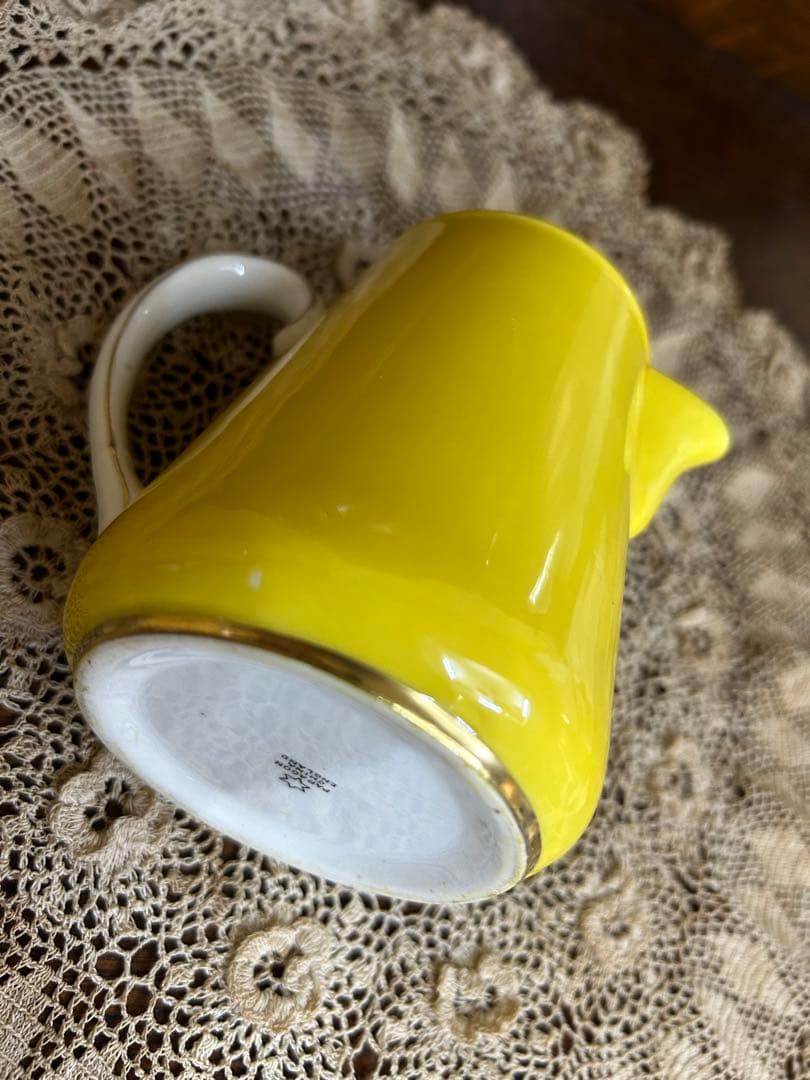 初期のパラゴン 希少なスターチャイナ時代 黄色と金彩のポット 美品 星マーク