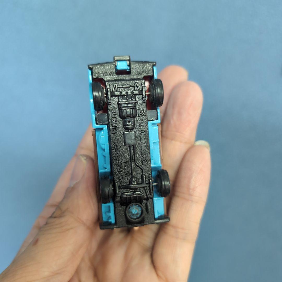 トミカ スズキ キャリィ 青 家畜運搬車 豚2頭つき 日本製 ルース