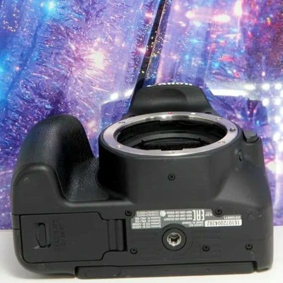 ❤Wi-Fi搭載！超高画質自撮りOK！キヤノン Kiss X9トリプルレンズ❤