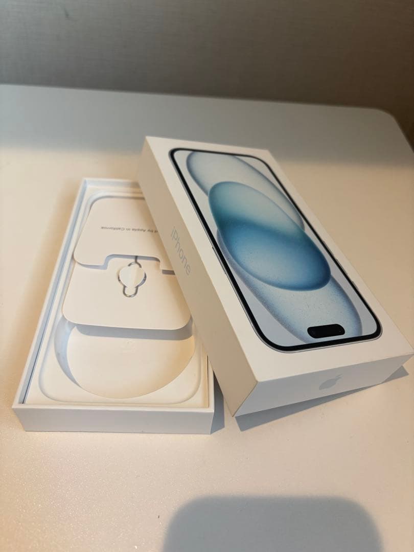 Apple iPhone 15 128GB Blue 本体 SIMフリー