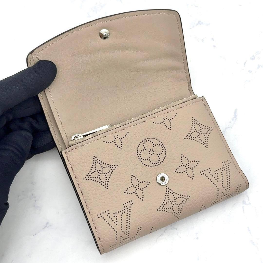 【新品級】ルイヴィトン マヒナ ヴィクトリーヌ ガレ ベージュ 三つ折り財布