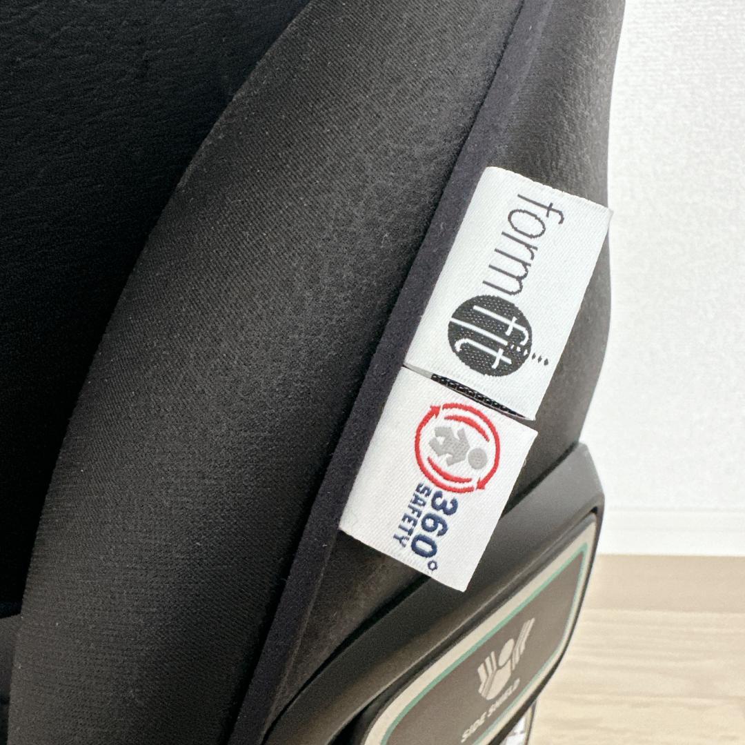 【極美品】Aprica フォームフィットISOFIX 360°セーフティー
