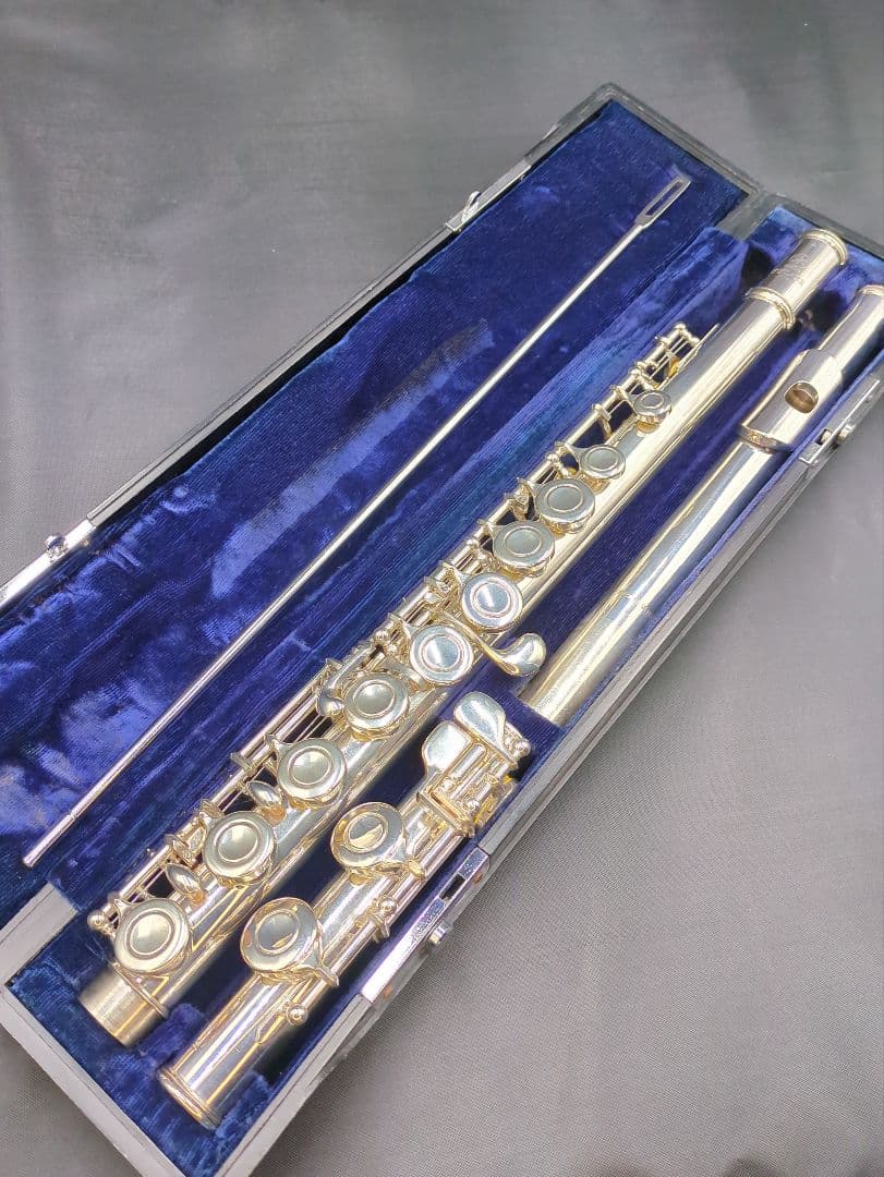フルート　調整済　ヤマハ　YFL31（頭部管は銀製Ｅメカ銀メッキ仕様）
