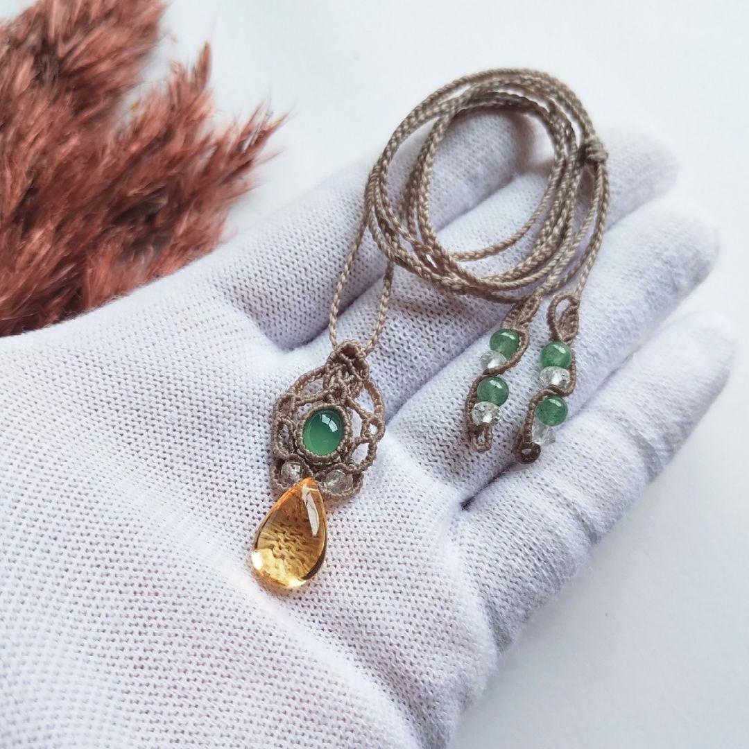 【まつこ】ルチルクォーツ＆アイオライトのマクラメ編みネックレス他