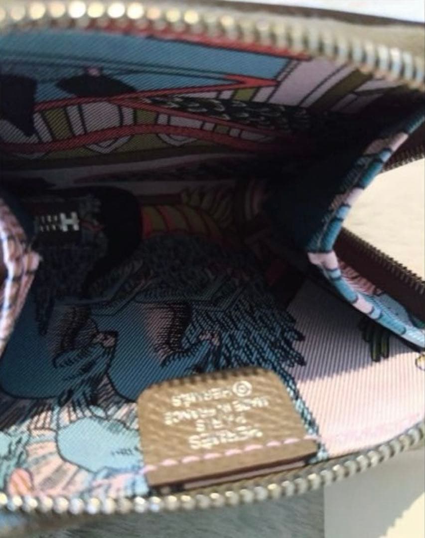 HERMES　エルメス　エトゥープ　アニマポリス　シルクインケース