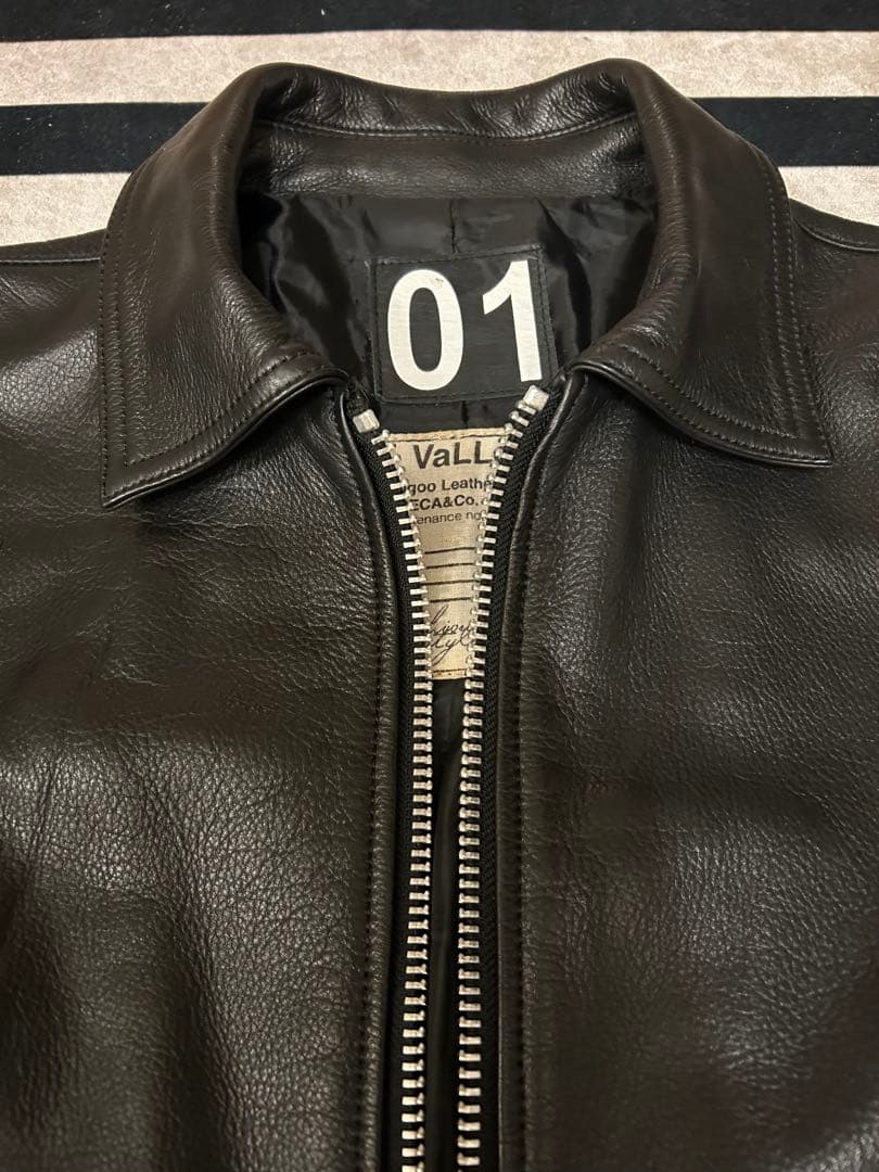 K*様 最終値下げ中！VIBECA VaLLet 牛革 シングルライダース