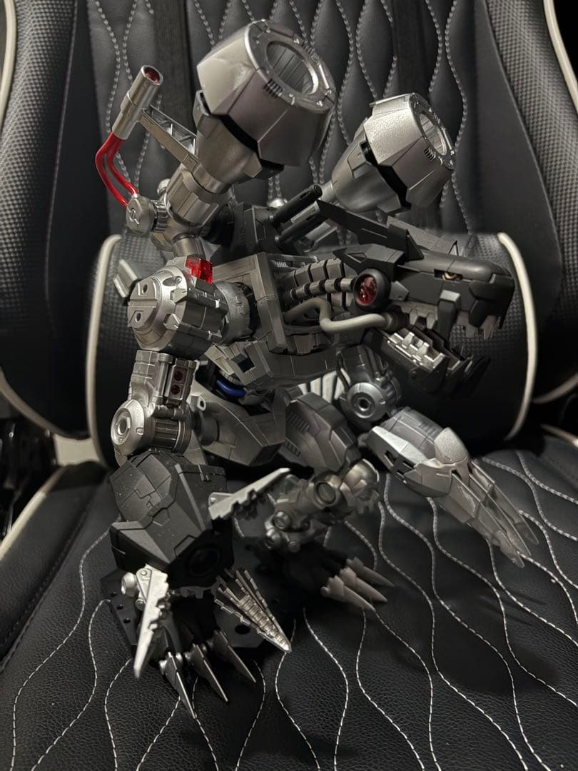 ムゲンドラモン　プラモデル　全塗装