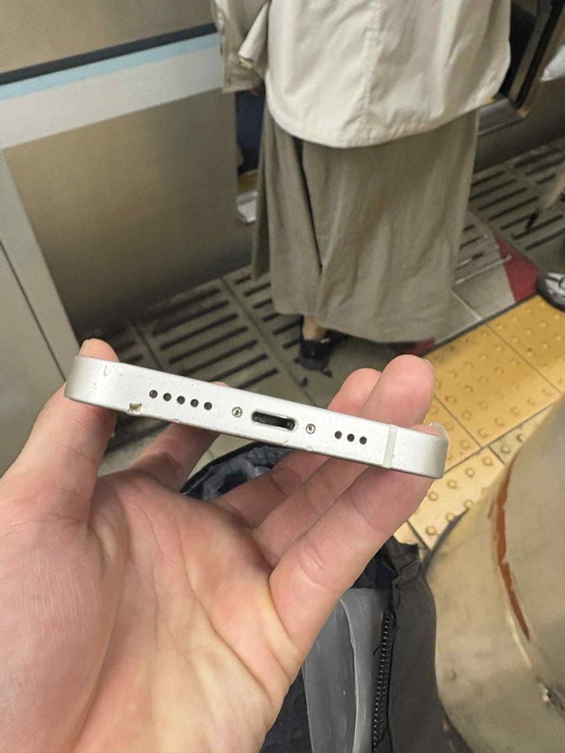 携帯電話本体 Apple iPhone 13 128 gb