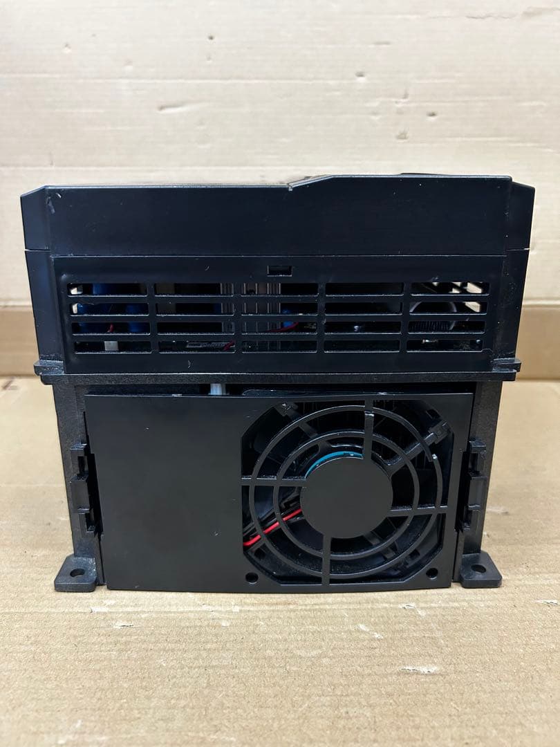 富士電機 FRN7.5E1S-4JCPB 400V 7.5KWインバータ