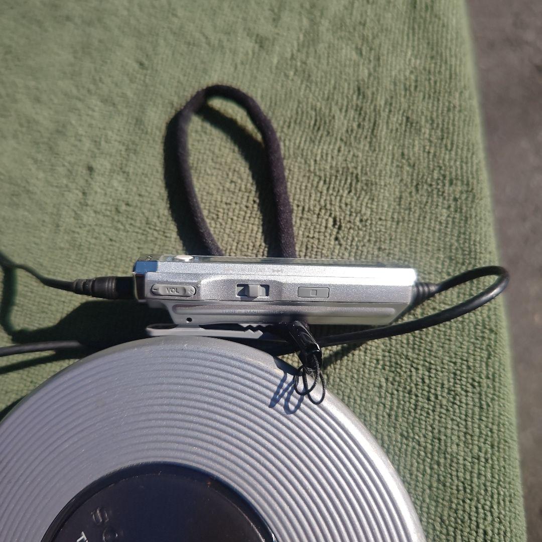 Sony ポータブルCD　TV AM FMラジオ プレーヤー D-FJ787