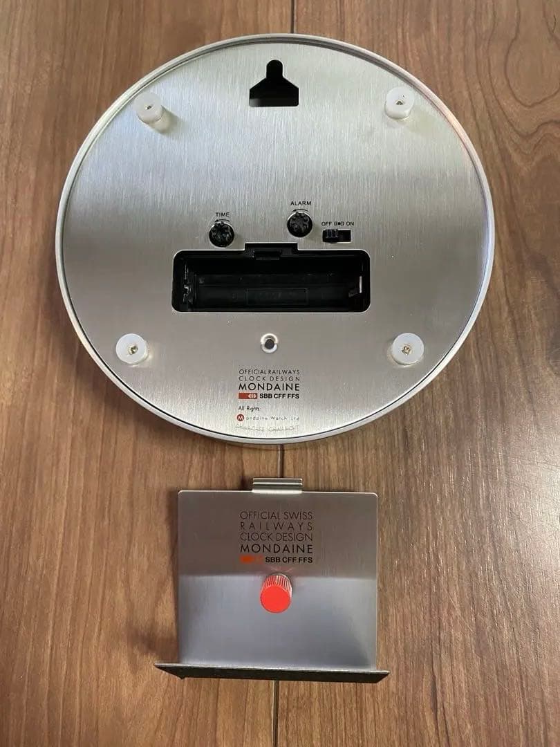 新品、未使用 モンディーン MONDAINE 置き時計 掛け時計兼用 125㎜