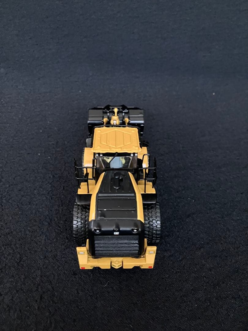 CAT 950M Wheel Loader 1:50 スケール