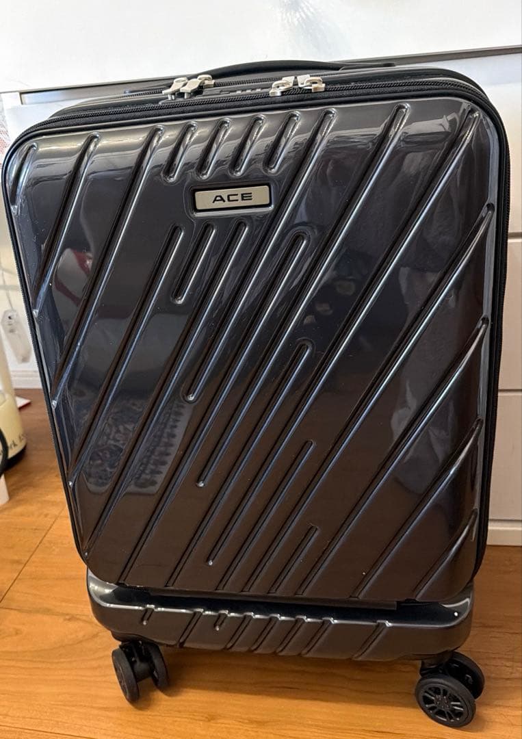 新品未使用 おしゃれ ACE ブラック キャリーケース 機内持ち込みサイズ