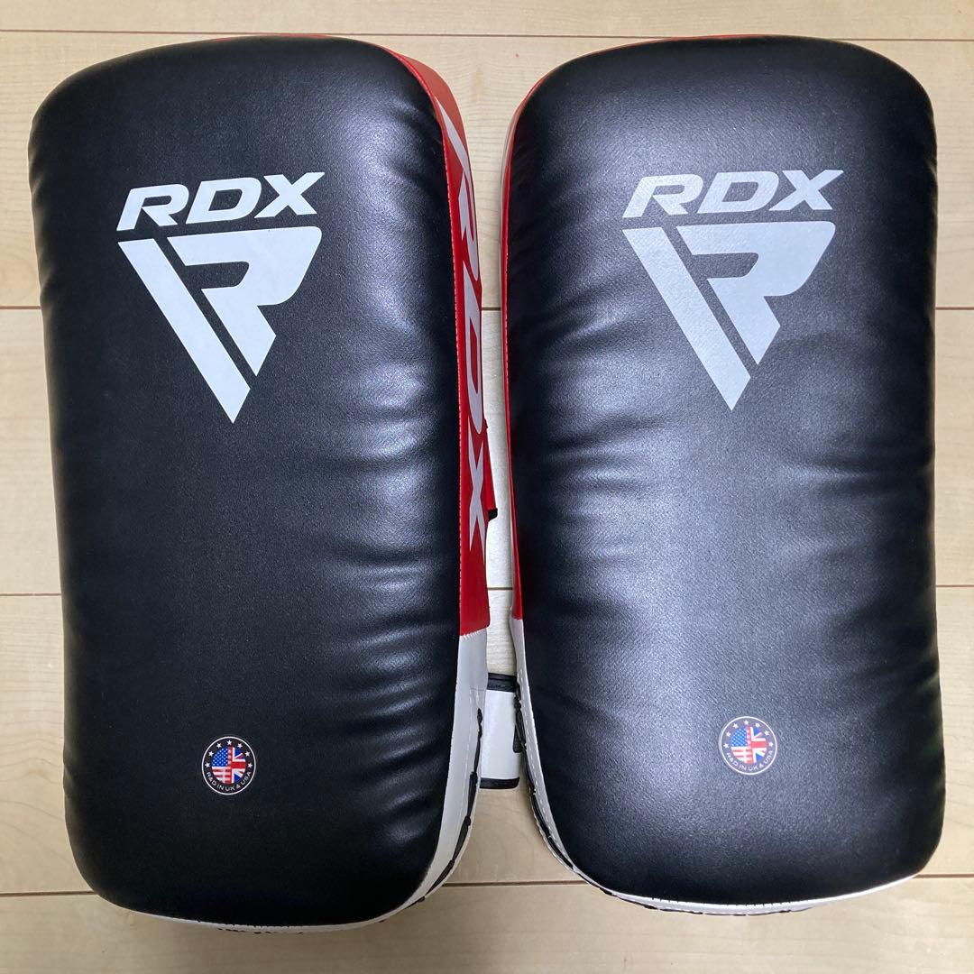 RDX パンチングミット 黒/赤　2個(中古)