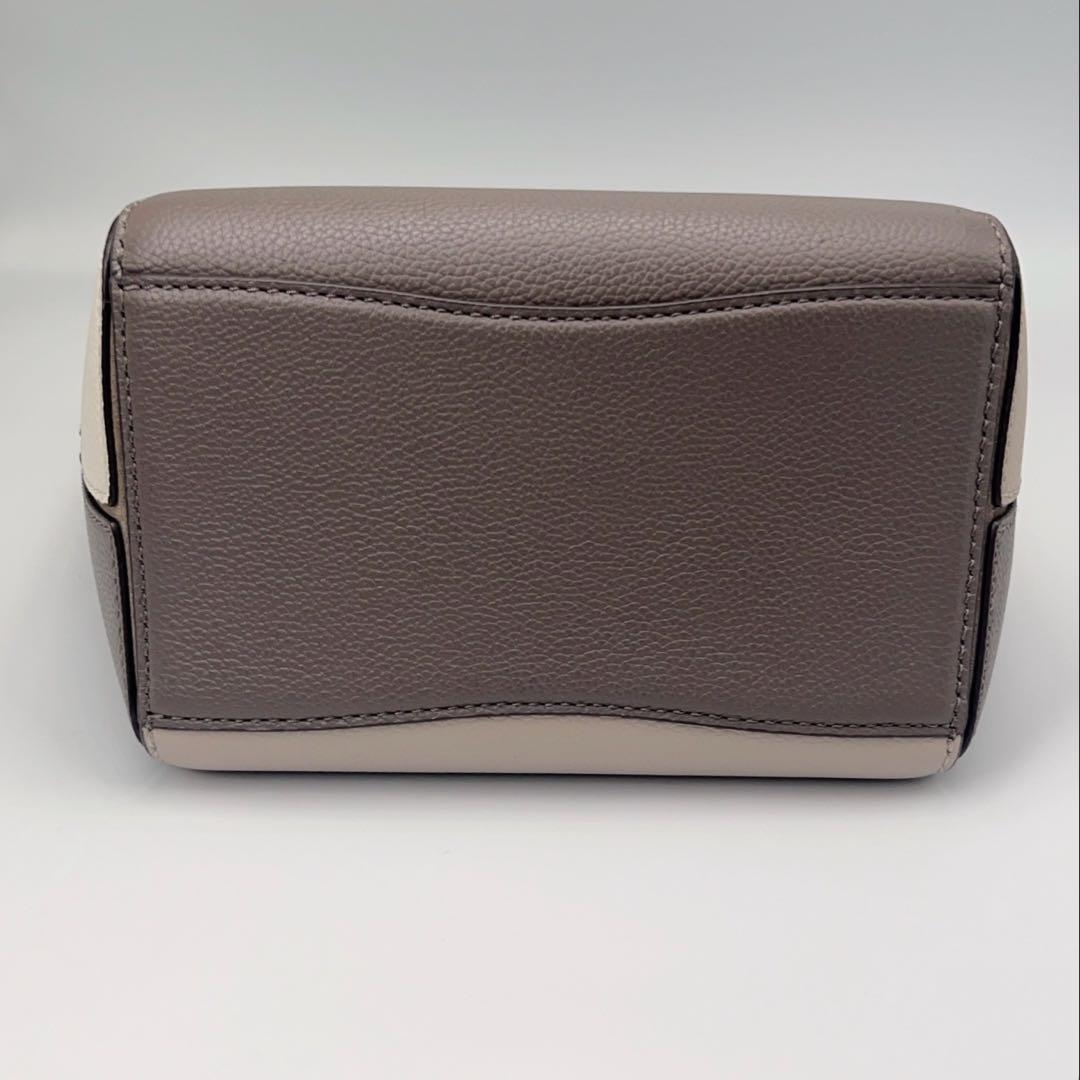 週末セール❣️極美品✨TORY BURCH マックグロー スモールバケット　マルチ