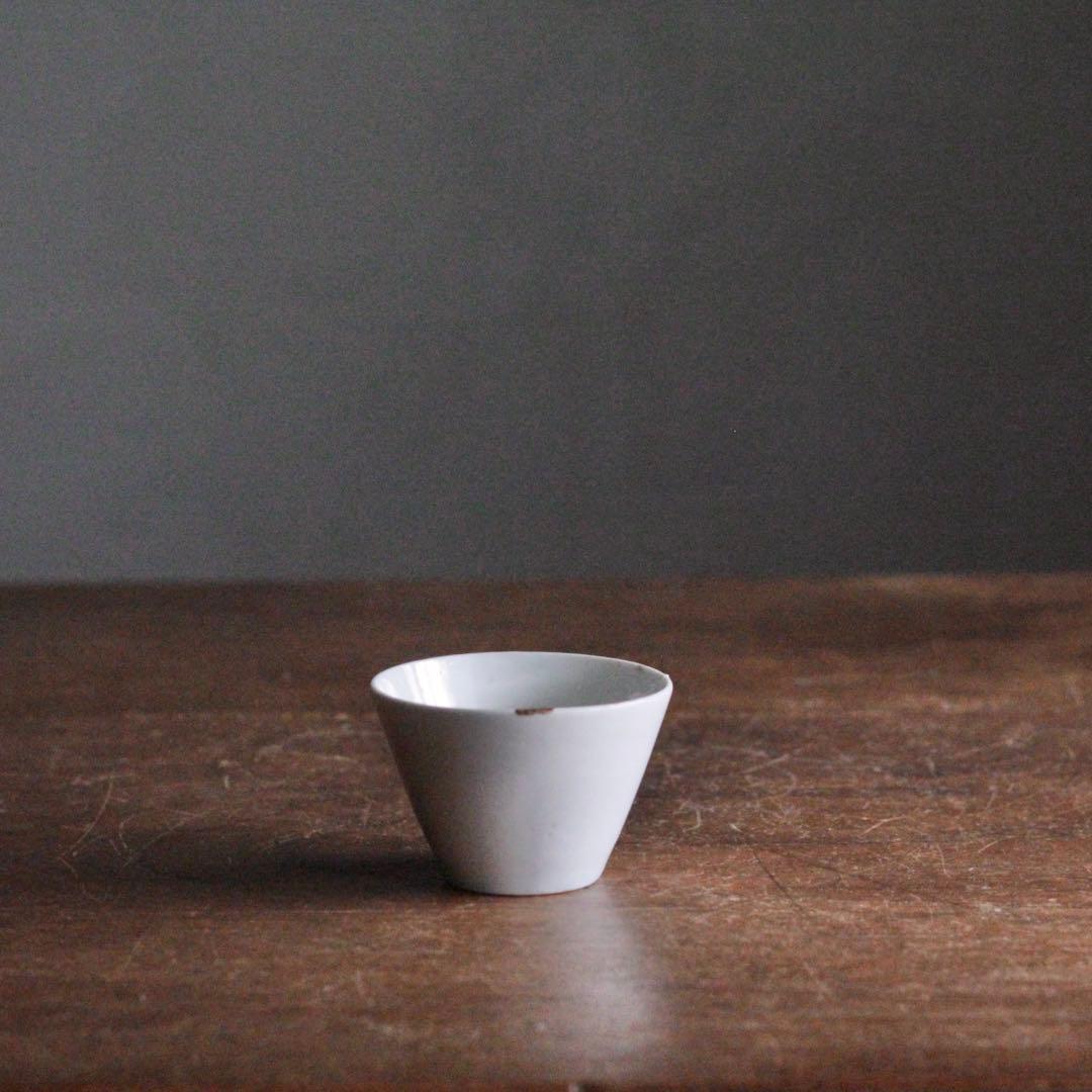 小ぶりな 古伊万里 ちょこ 盃 ぐい呑み 酢猪口 古美術 古道具 アンティーク